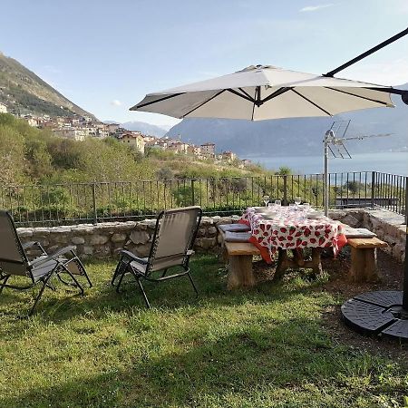 Appartement Casa Sasso à Tavernola Bergamasca Extérieur photo