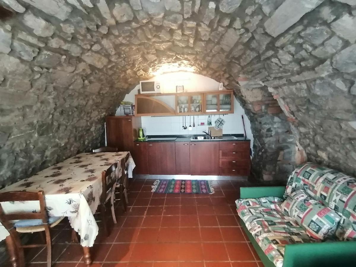 Appartement Casa Sasso à Tavernola Bergamasca Extérieur photo