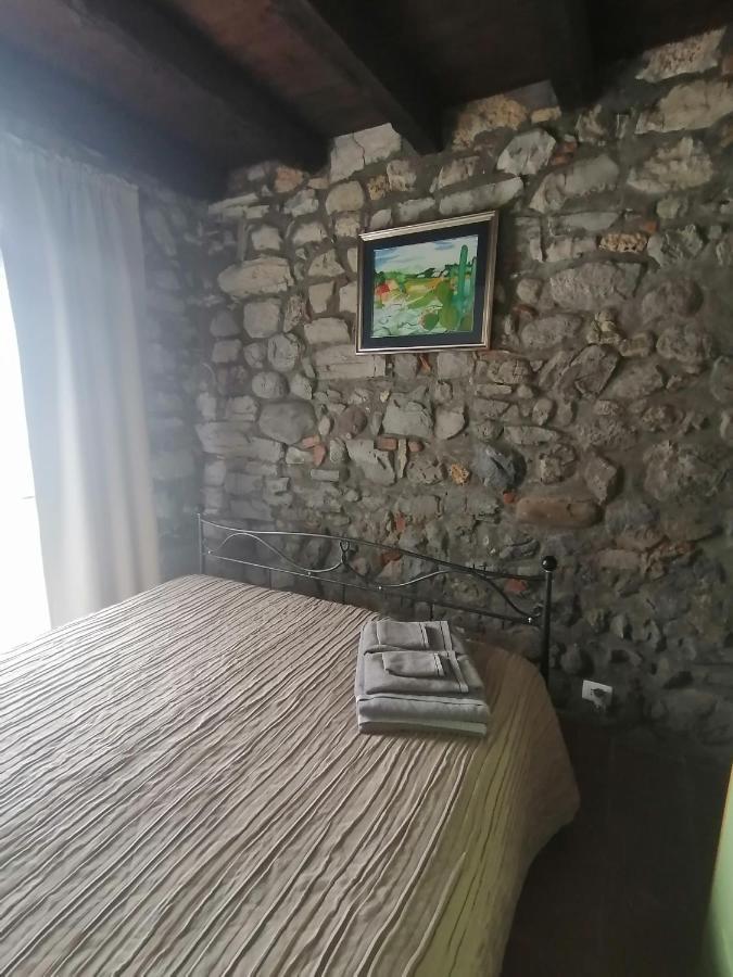 Appartement Casa Sasso à Tavernola Bergamasca Extérieur photo