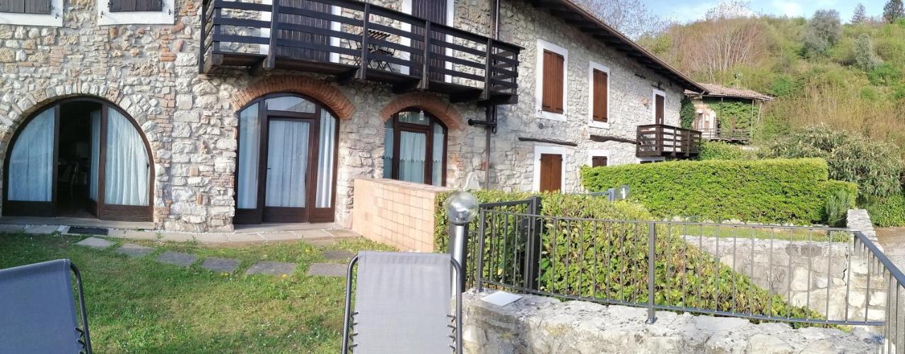 Appartement Casa Sasso à Tavernola Bergamasca Extérieur photo